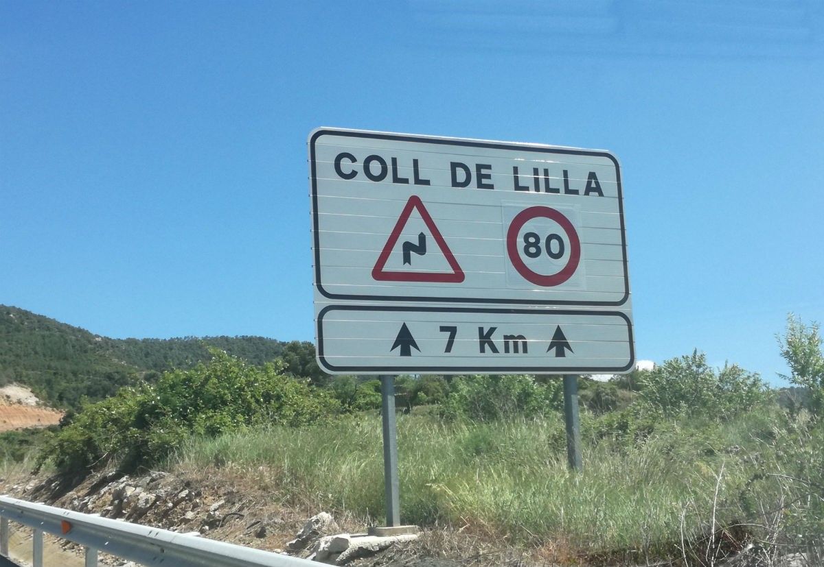 Una senyal del Coll de Lilla en una imatge d'arxiu