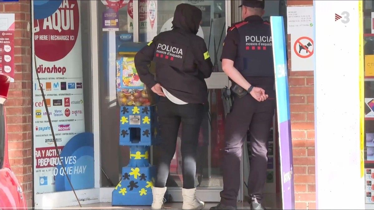 Agents dels Mossos han estat aquest divendres al locutori de Cambrils.