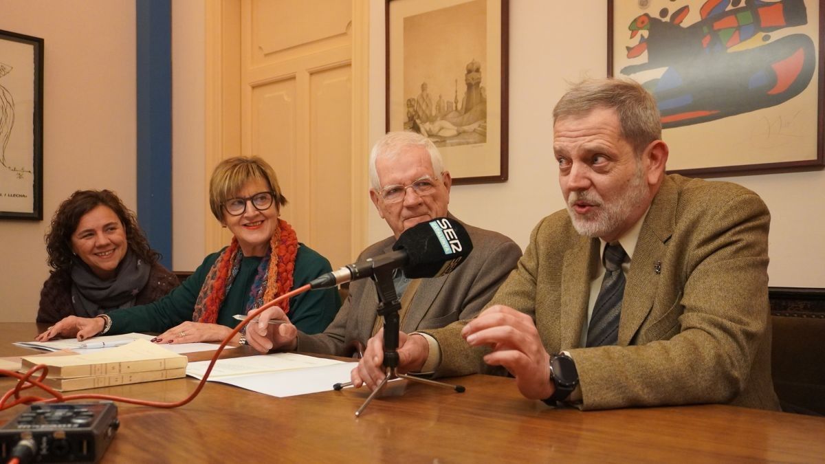 El Centre de Lectura de Reus ha lliurat a la Fundació Folch i Torres una còpia d'obra inèdita trobada a l'arxiu