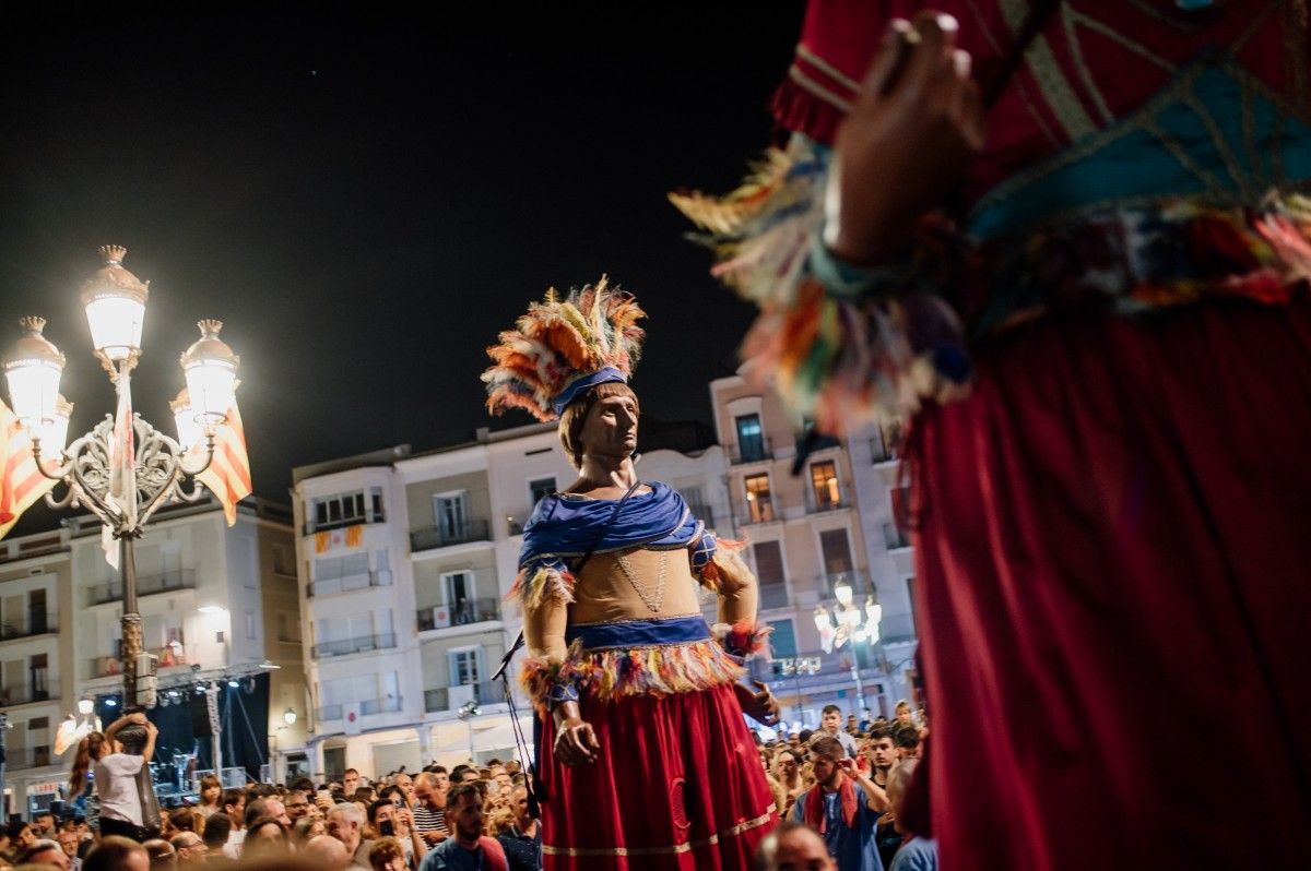 El Gegant Indi de Reus és un dels elements més estimats de la ciutat.