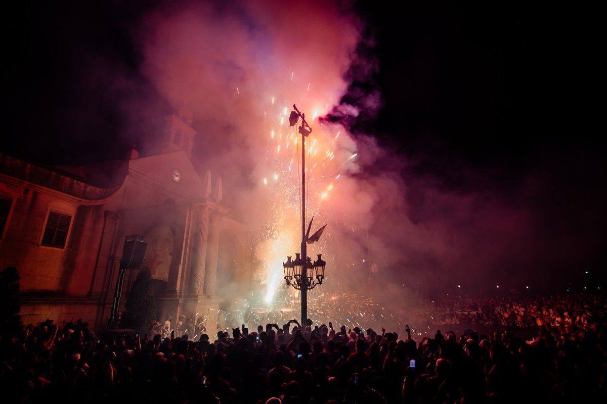 L'encesa final del Ball de Diables davant del Santuari és un dels moments més esperats