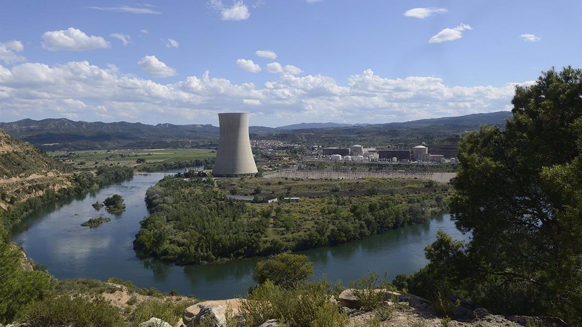 Els dos reactors d'Ascó hauran de tancar el 2030 i 2032.