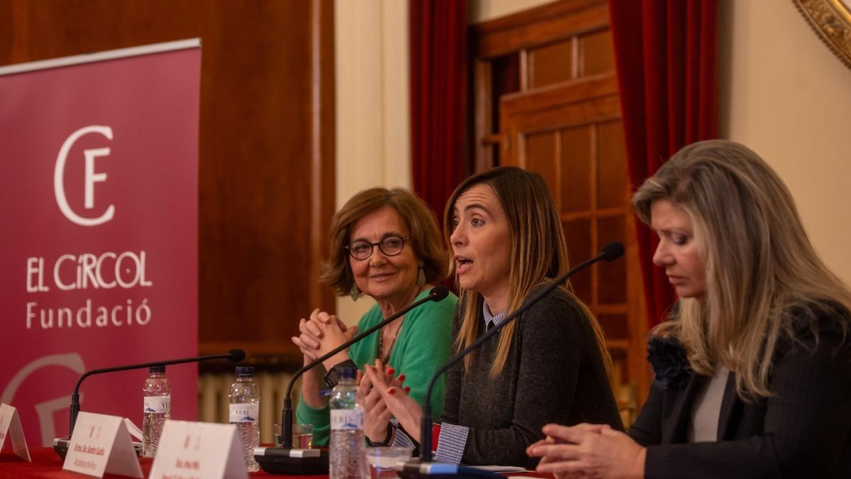 L'alcaldessa Sandra Guaita va oferir una conferència al Círcol de Reus amb motiu del 8-M