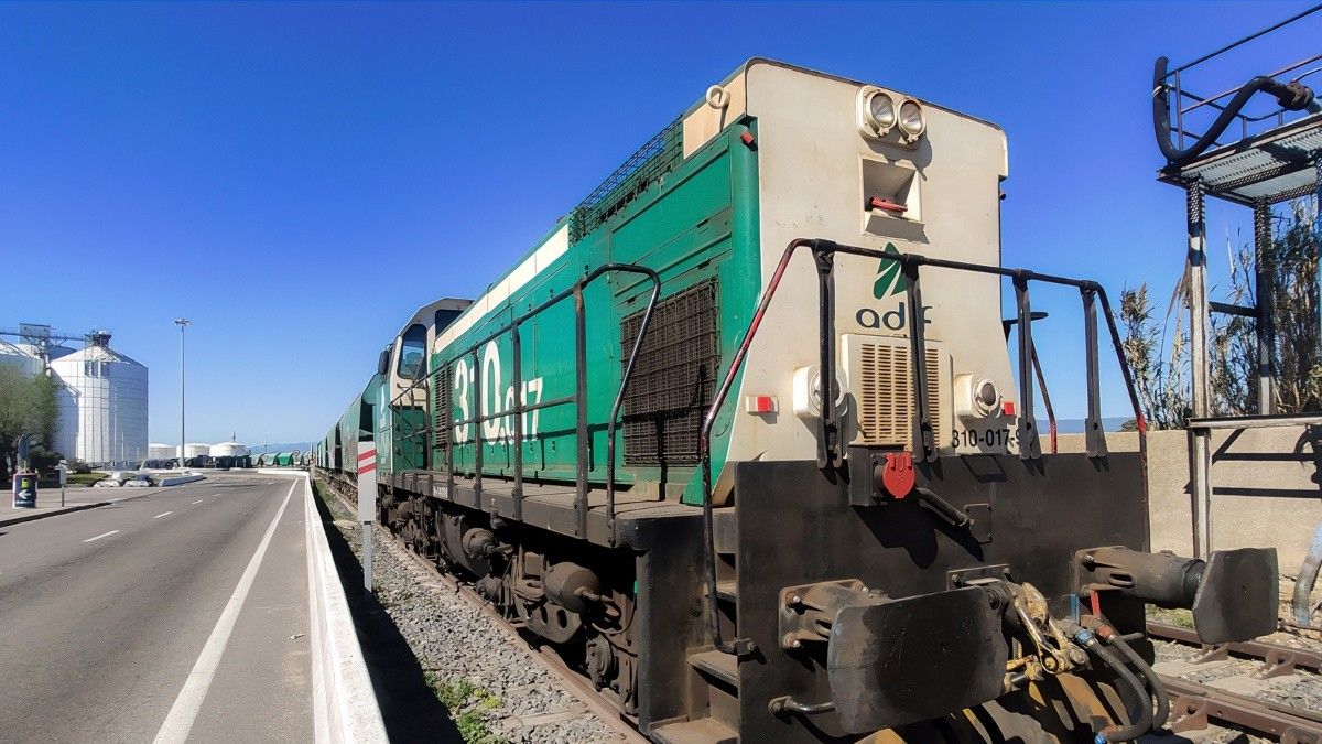 Imatge d'arxiu d'un tren de mercaderies al Port de Tarragona