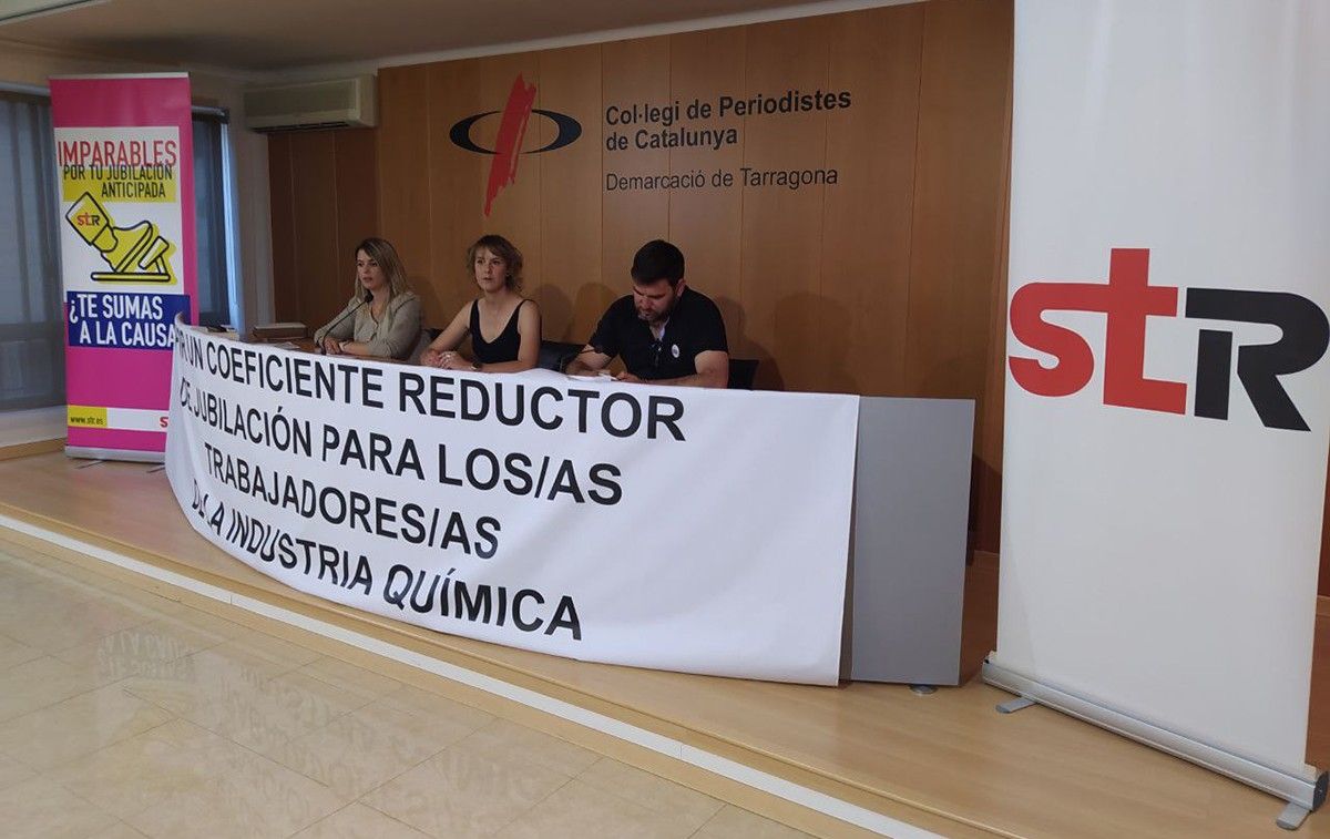 D'esquerra a dreta, Marga Vila, Carmen Colado i David Navarro (STR).