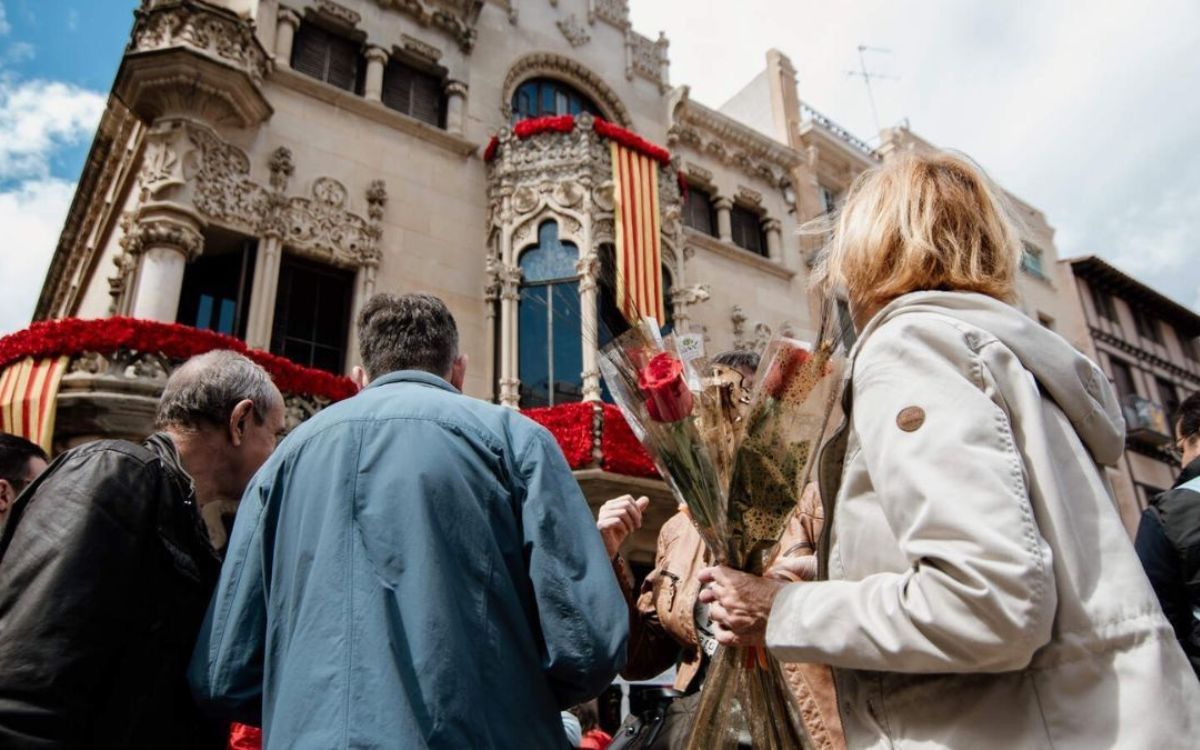 Les places i carrers del centre de Reus tornaran a omplir-se de roses i llibres