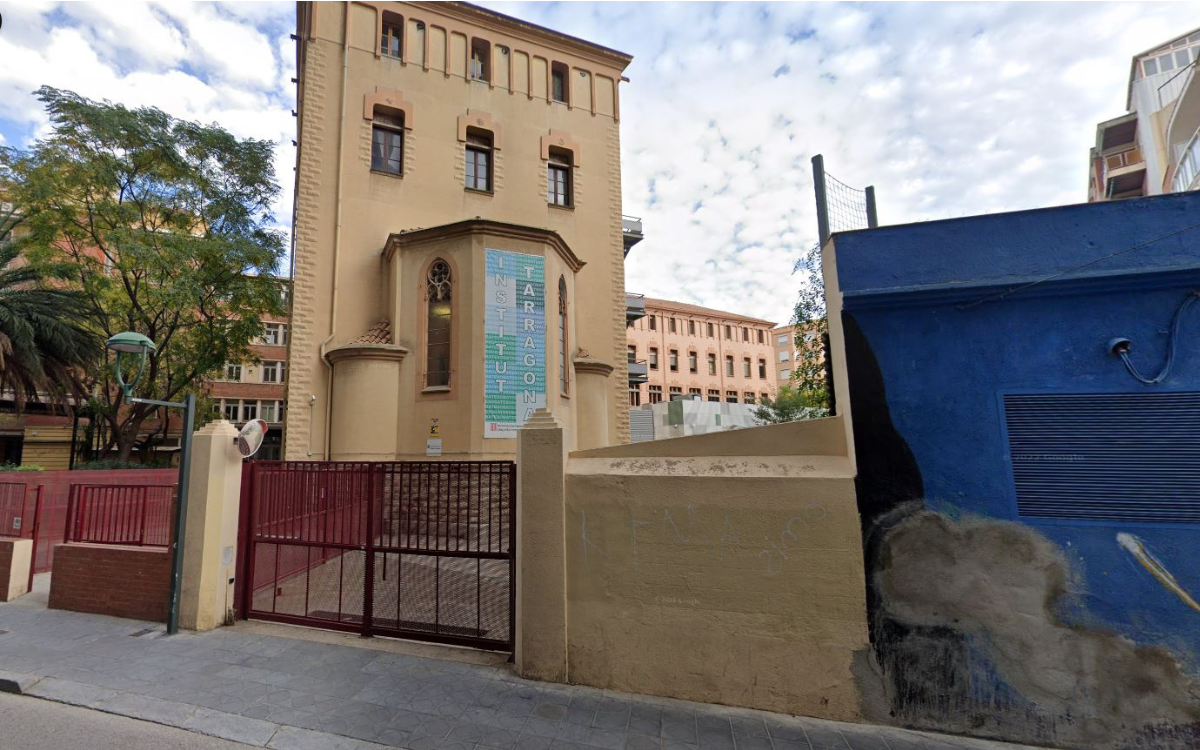 Educació ha decidit suprimir una línia de primer d'ESO a l'Institut Tarragona.