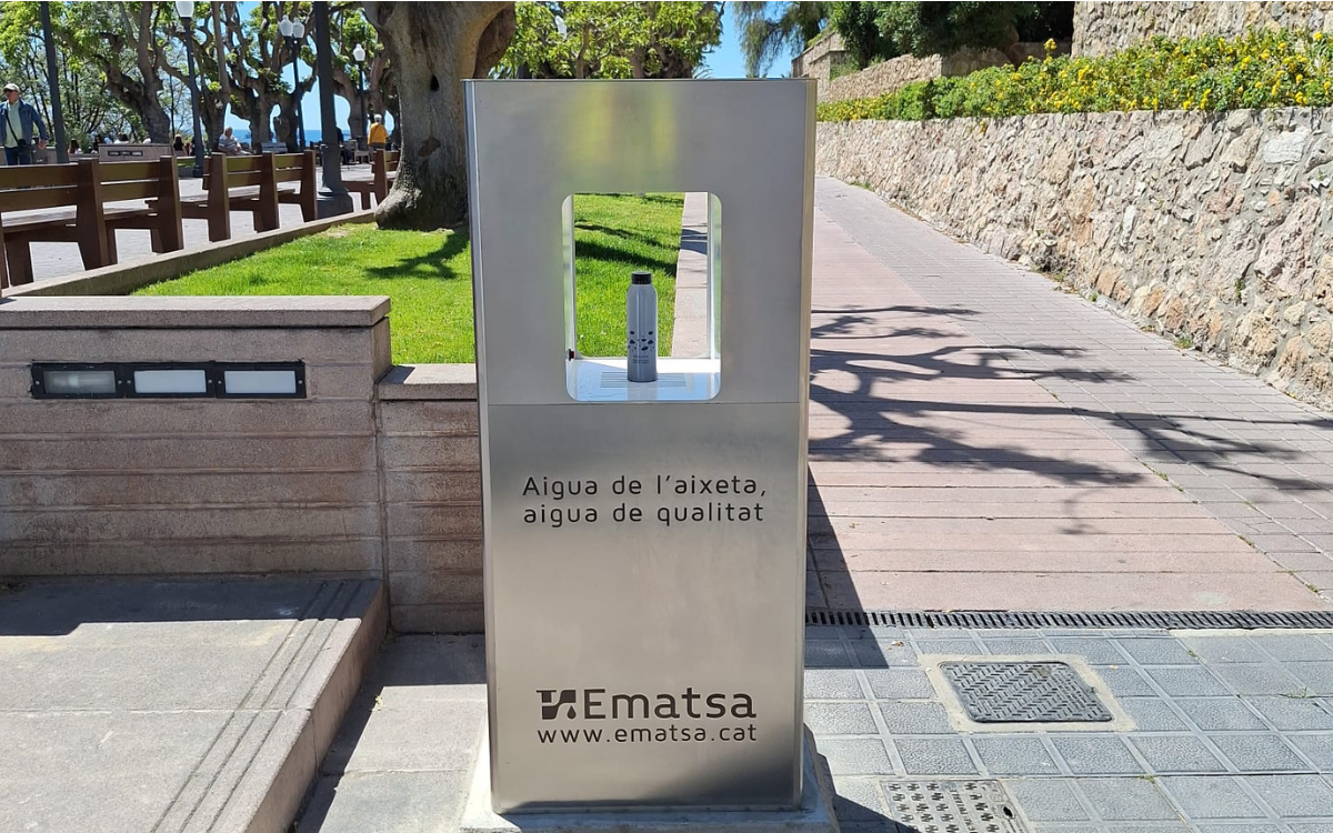 La nova font refrigerada d'Ematsa ja està instal·lada al passeig de les Palmeres de Tarragona.