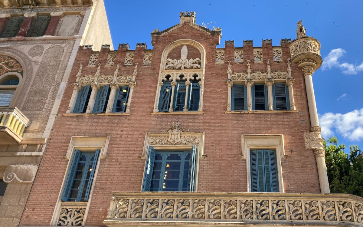 Les obres no afectaran els usos i l'activitat de l'edifici ni seran visibles a peu de carrer