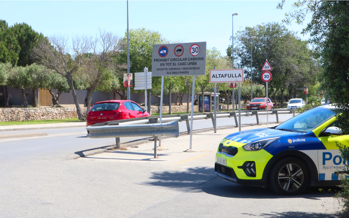 Imatge d'un cotxe de la Policia Local d'Altafulla, en terme municipal de Tarragona.