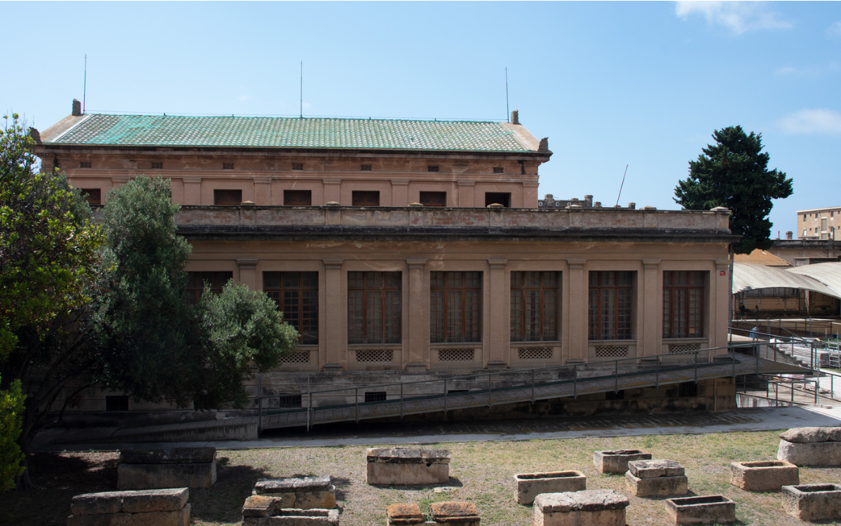 Les obres per rehabilitar les cobertes de l'edifici del museu de la Necròpolis de Tarraco suposaran una inversió de 400.000 euros.