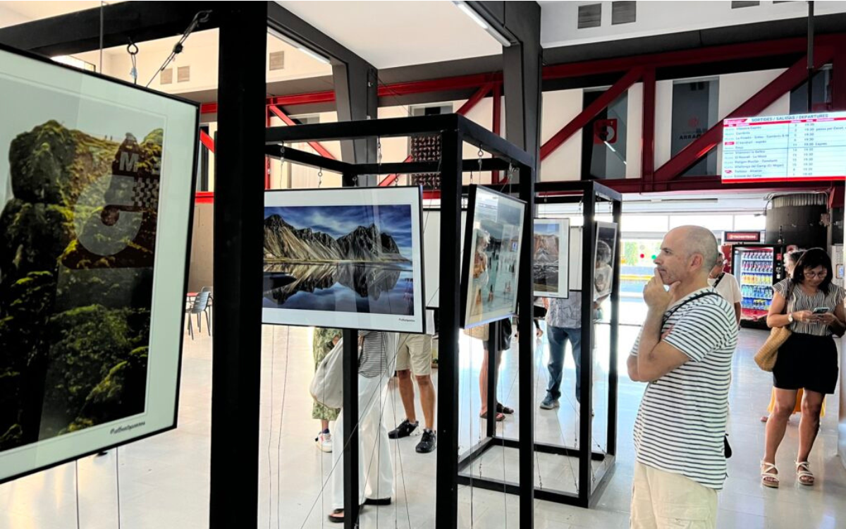 L'exposició de Dani Rosales es podrà veure al vestíbul de l'estació d'autobusos de Tarragona.