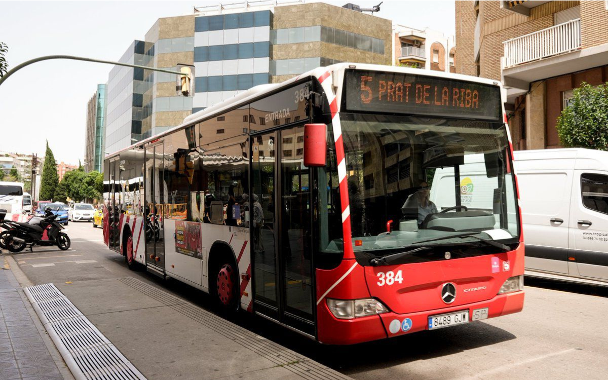 Les parades d'autobús de l'EMT del carrer Pere Martell no estaran operatives durant una setmana.