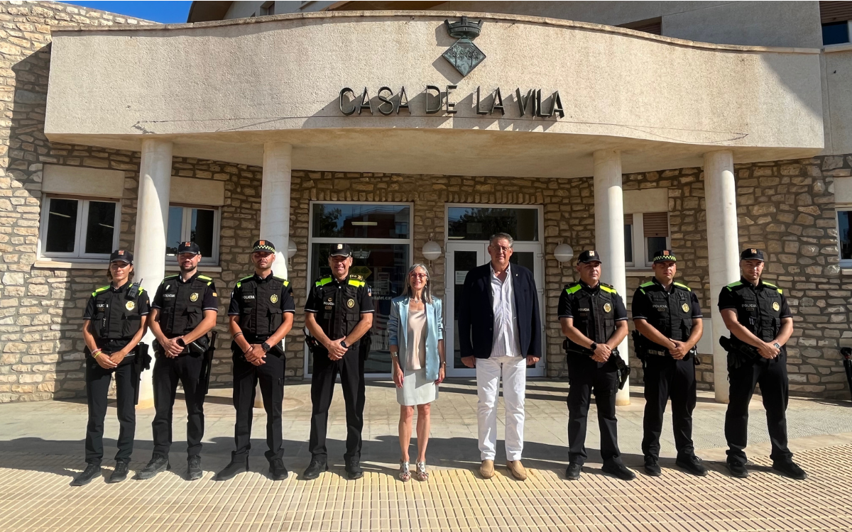 Els nous agents de la Policia Local de Vandellòs i l'Hospitalet de l'Infant van prendre possessió del càrrec aquet dimecres 24 de juliol.