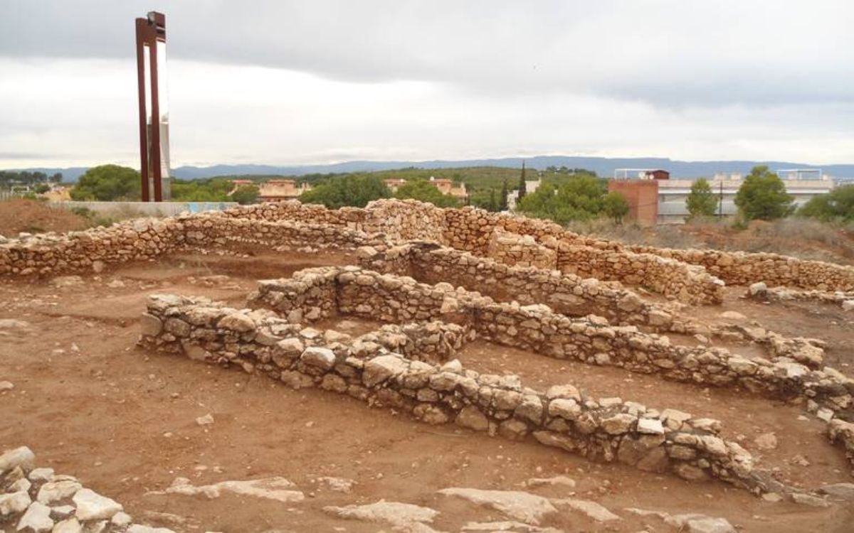 El Jaciment Arqueològic de la Cella (antiga Kallipolis) és un espai històric patrimonial protegit.