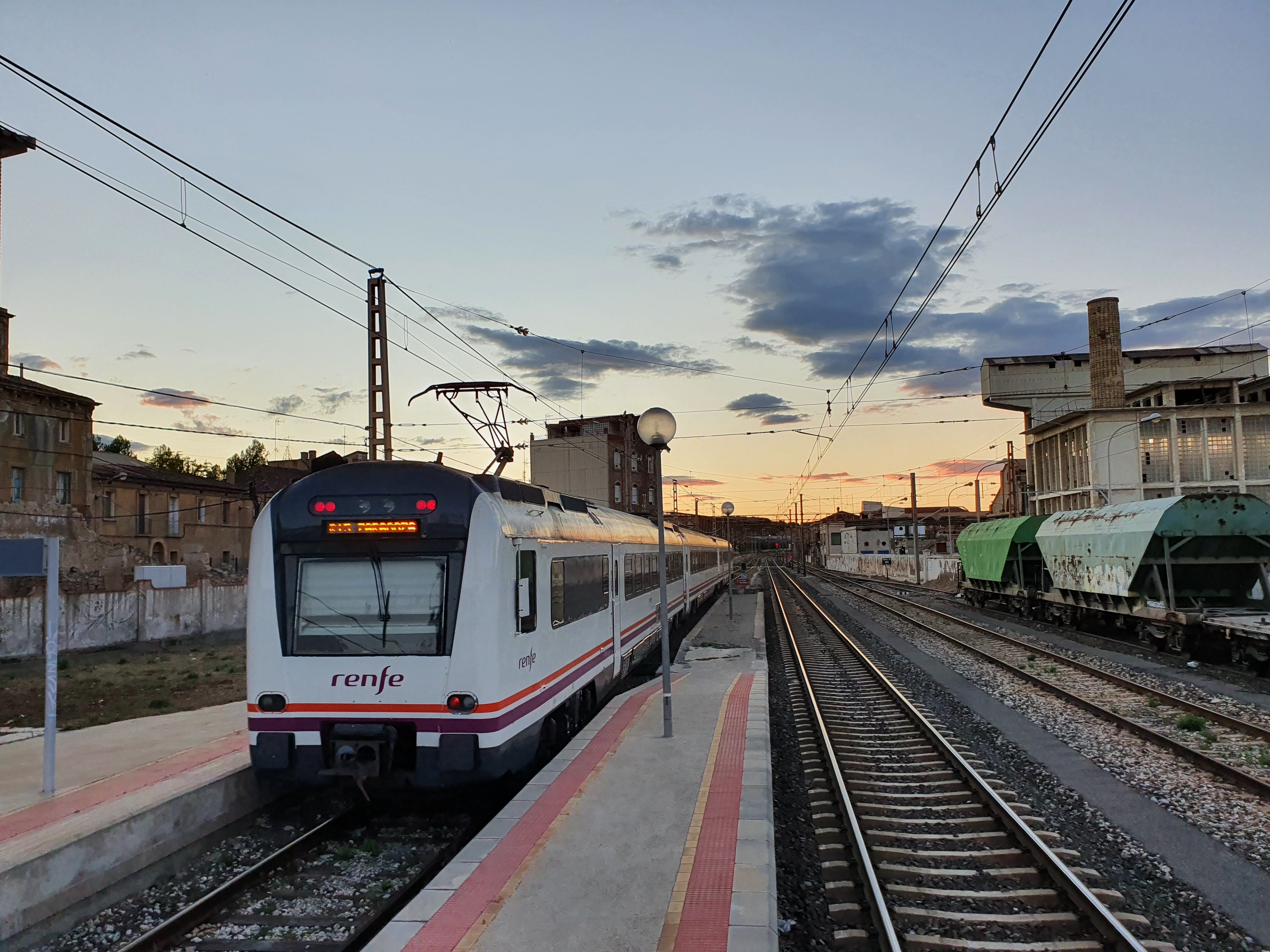 Imatge d'arxiu d'un tren de la línia R-15 de Rodalies