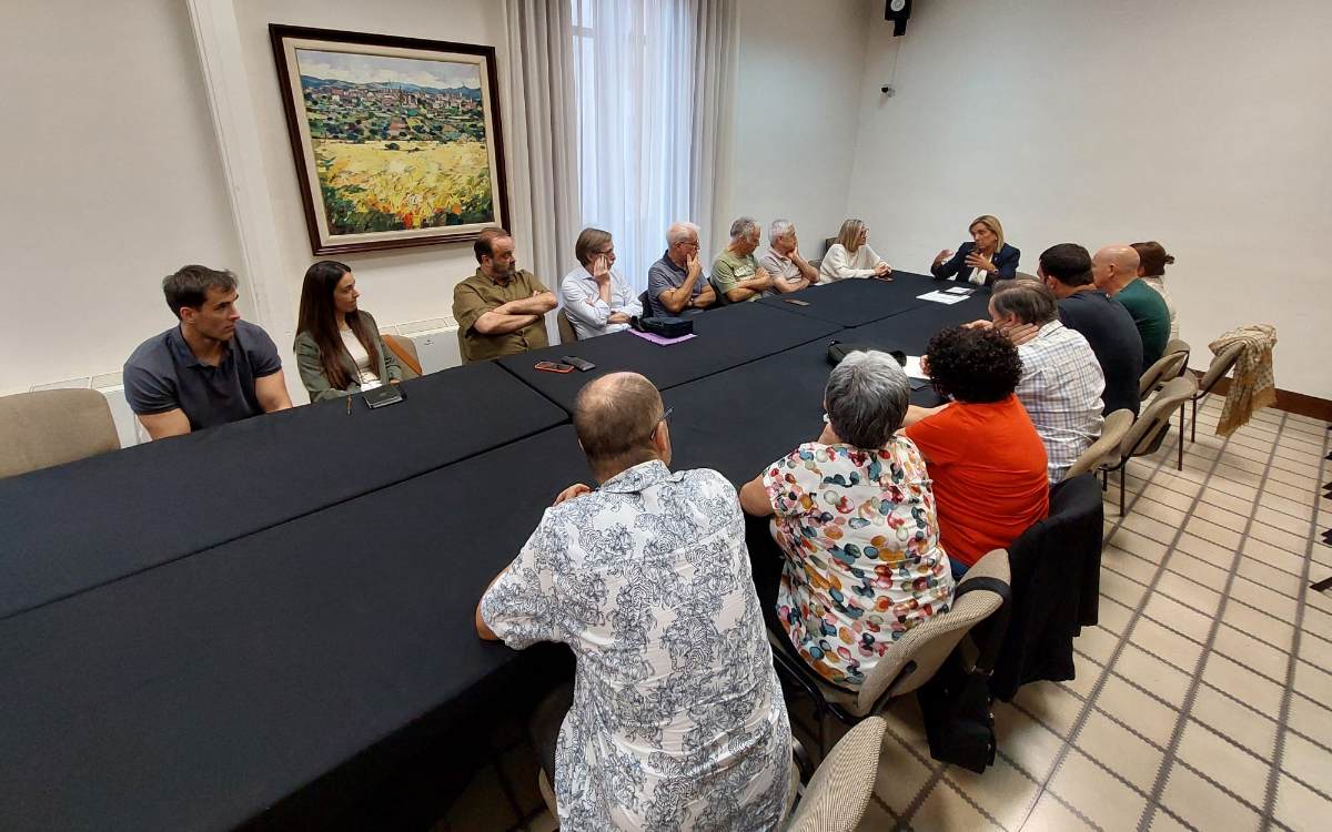 Imatge de la reunió mantinguda amb els veïns