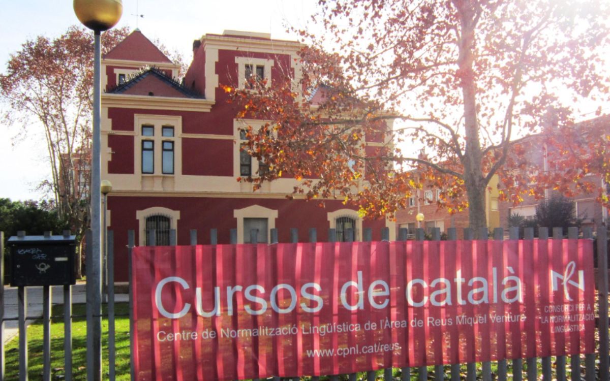 Es busquen voluntaris, virtuals o presencials, per als cursos de català de Reus i Baix Camp.