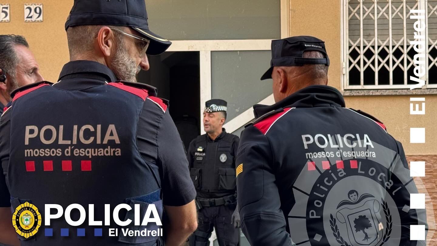 Operatiu policial al carrer Josep Carner