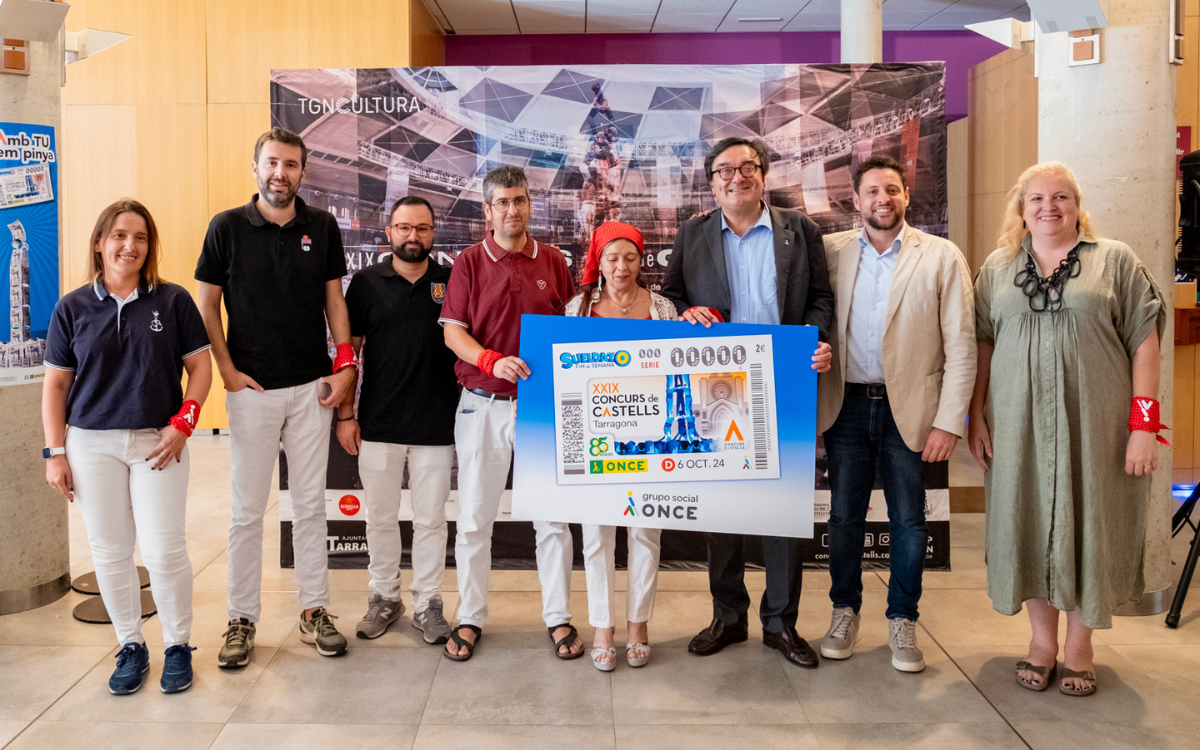 El cupó de l'ONCE dedicat al Concurs de Castells s'ha presentat aquest divendres 27 de setembre al vestíbul del Teatre Tarragona.