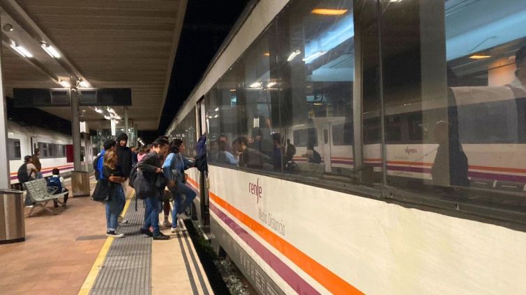 usuaris renfe r15 reus sandra perez nacio