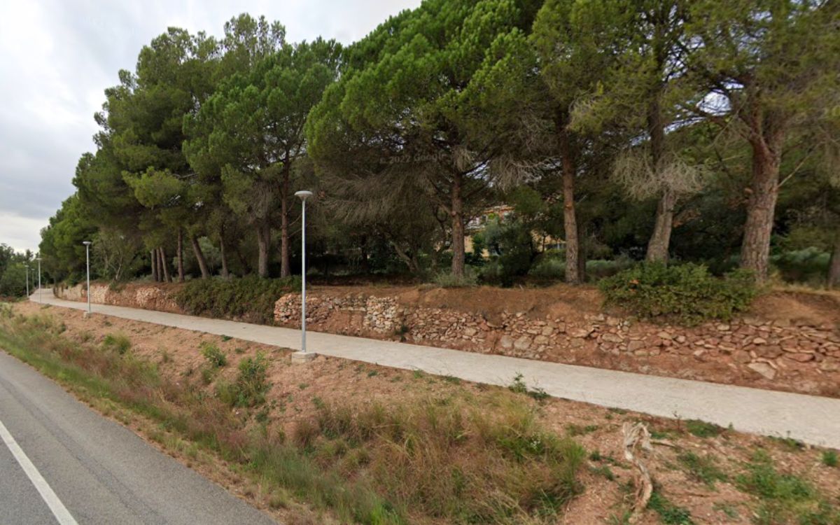 El primer tram del vial anava fins a la urbanització dels Pugets