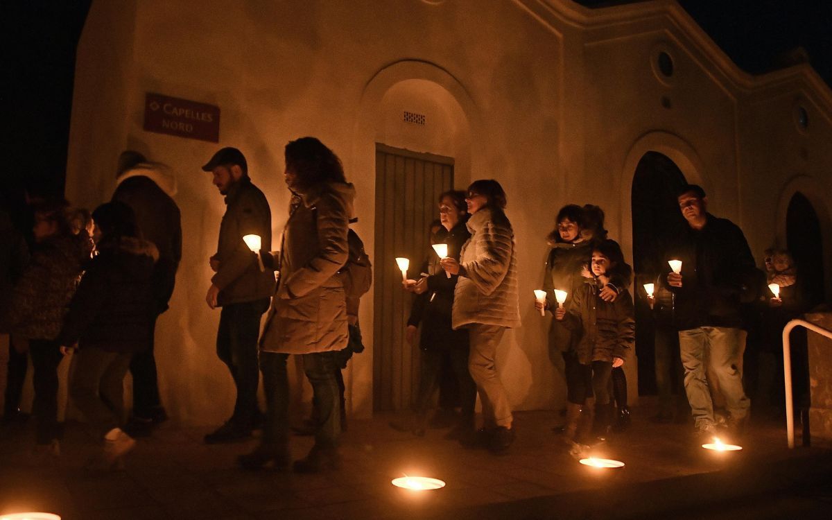 Les visites nocturnes són un èxit cada any entre les propostes al Cementiri