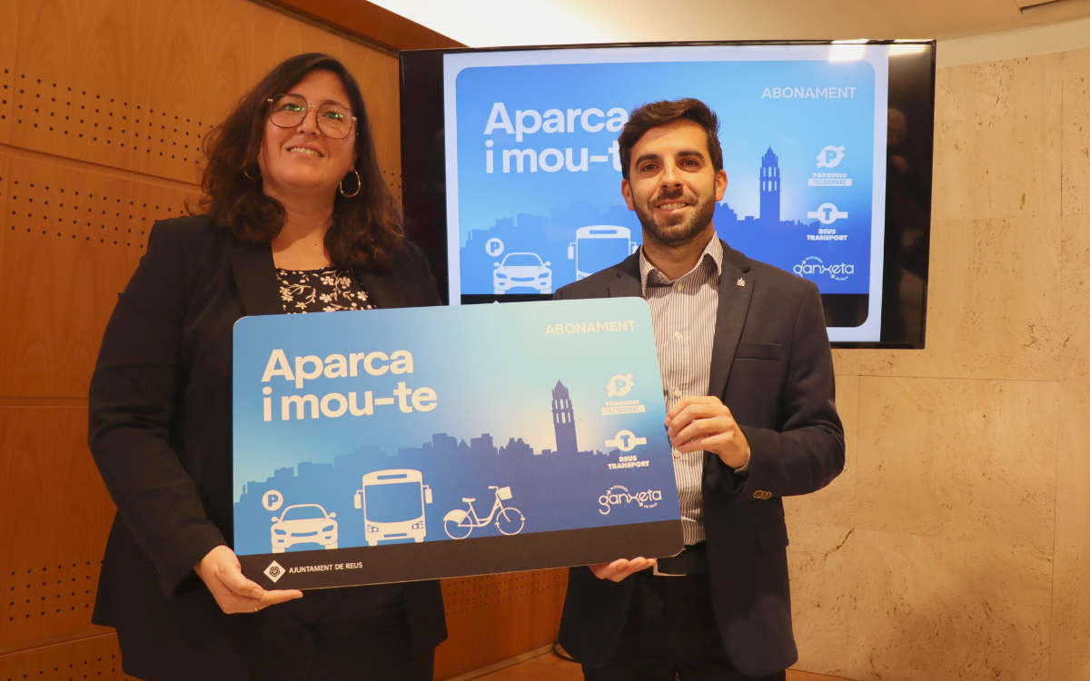 La nova tarifa 'Aparca i mou-te' s'ha presentat aquest divendres 11 d'octubre a l'Ajuntament de Reus.