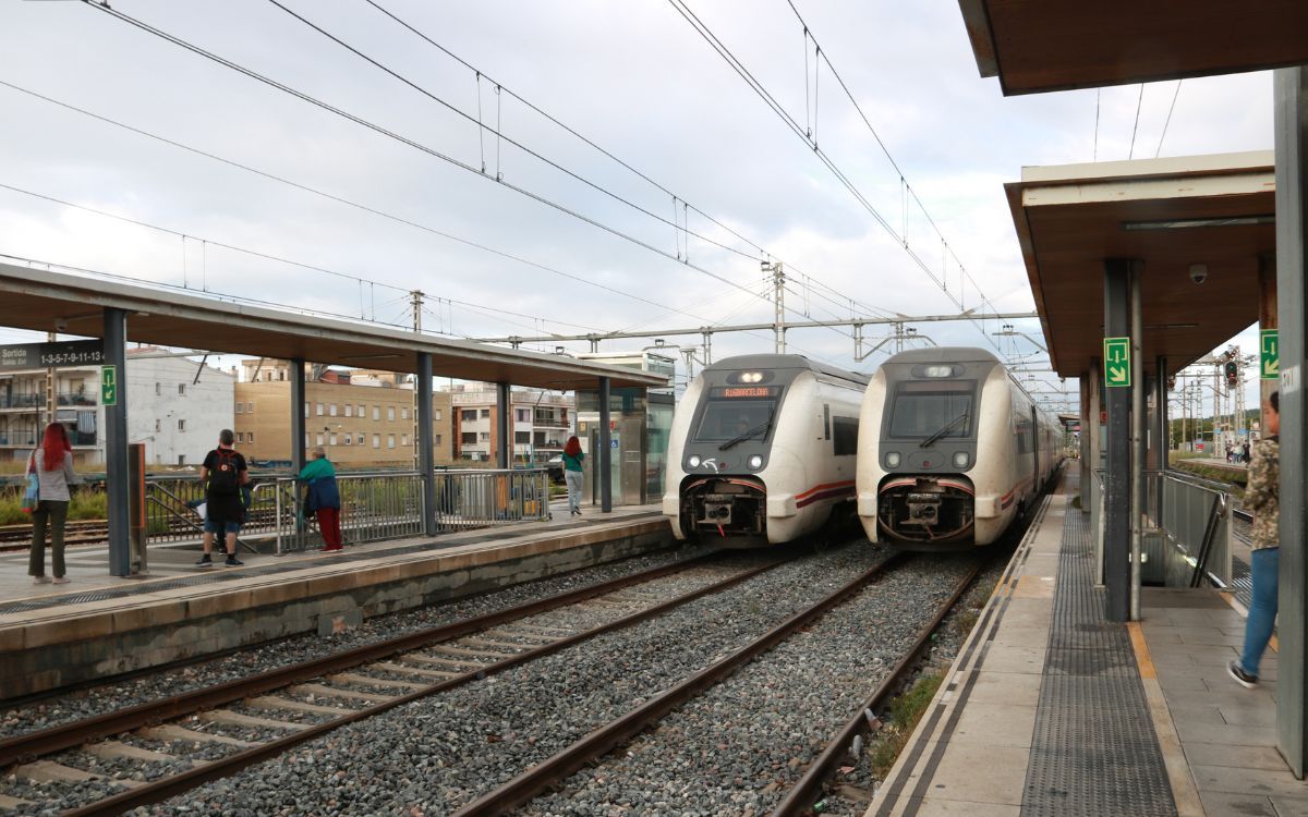 Imatge d'arxiu del tren que fa el trajecte Sant Vicenç-Barcelona directe