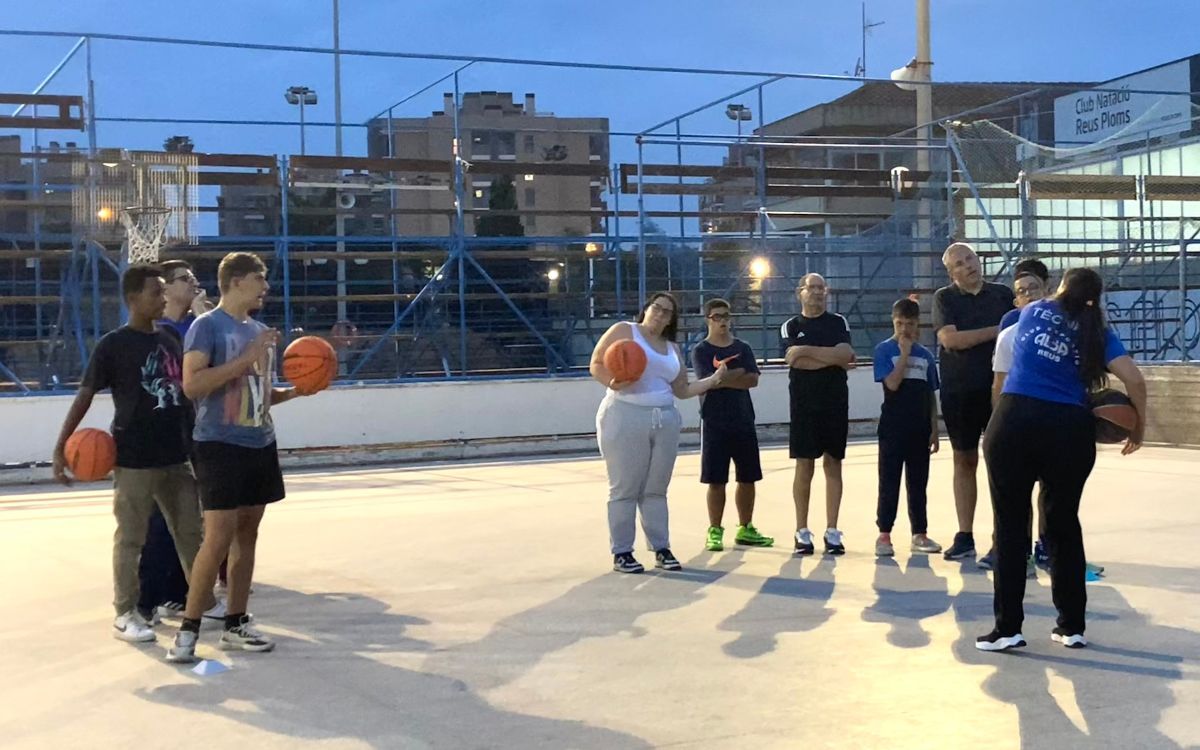 El Club Esportiu Alba entrena bàsquet i atletisme al CN Reus Ploms i natació al Reus Deportiu