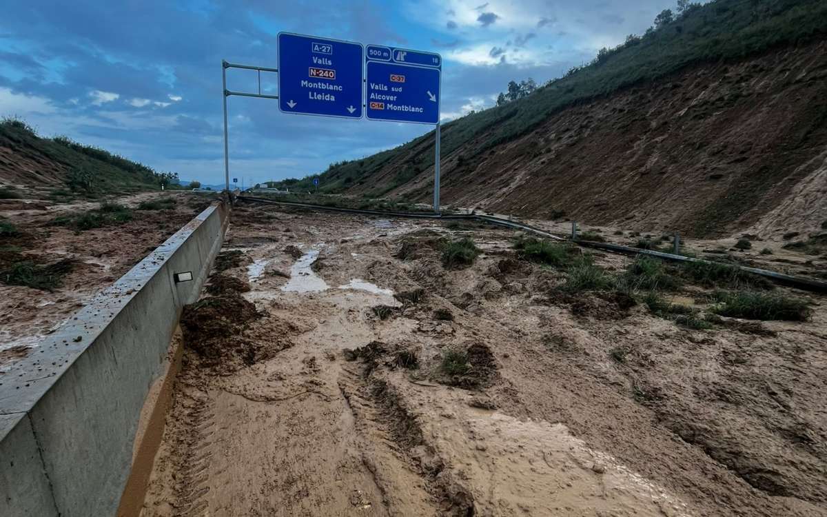 Imatge de l'A-27 greument afectada per la DANA