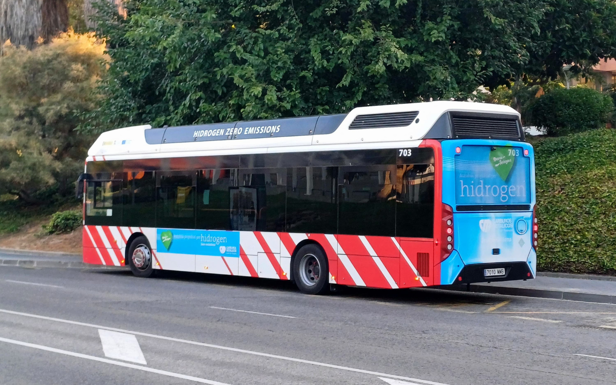 Imatge d'un dels autobusos de la flota de l'EMT de Tarragona.