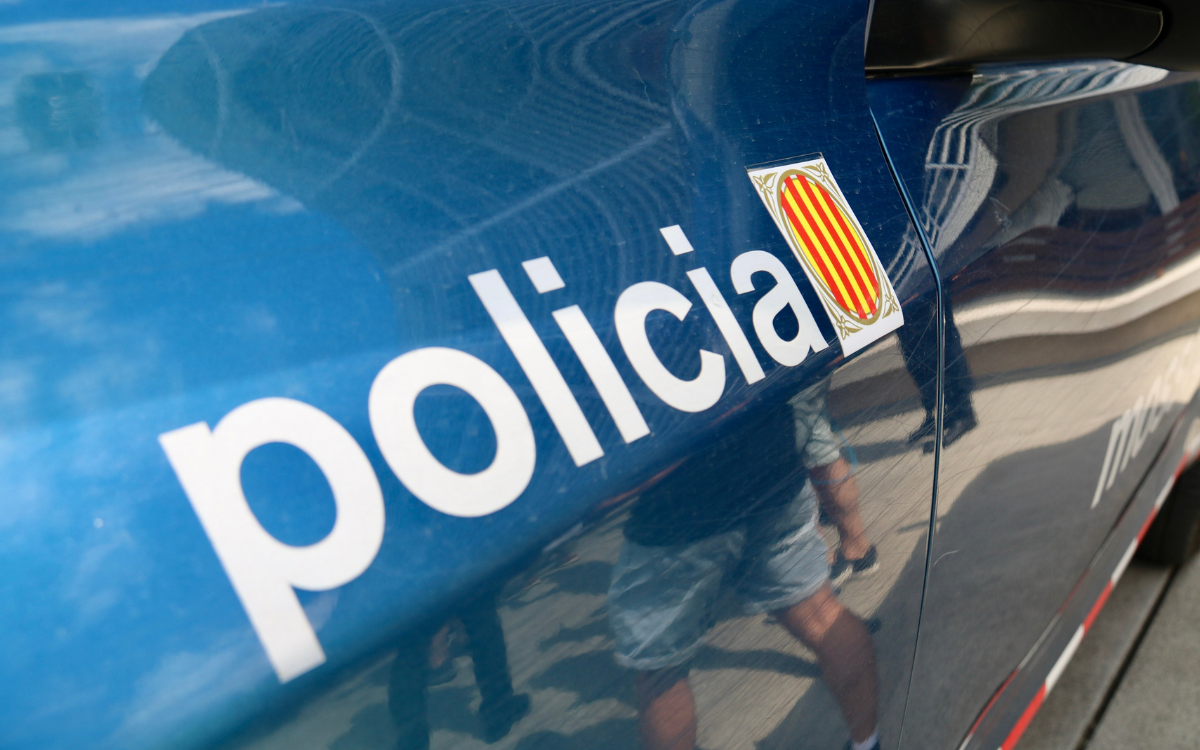 Els Mossos d'Esquadra investiguen per tal de localitzar el cos de la víctima, que sospiten podria estar enterrat en una zona fortestal propera.