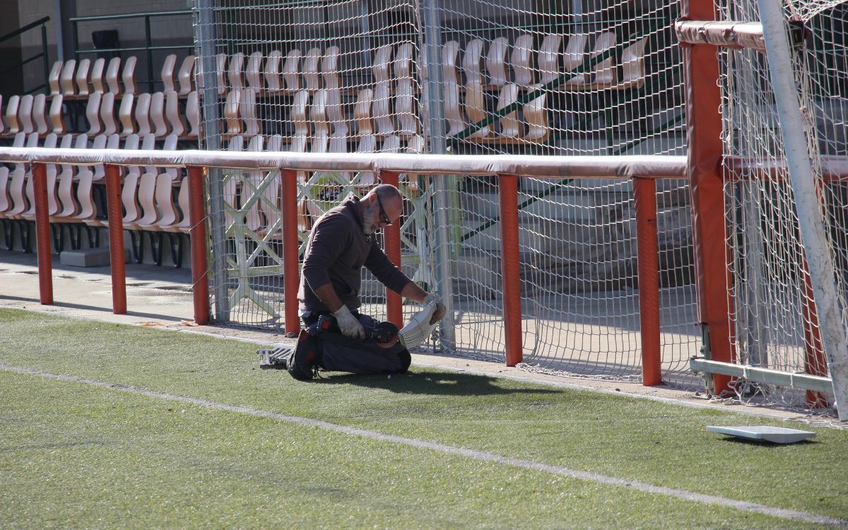 Els treballs inclouen la substitució i reparació dels elements del terreny de joc