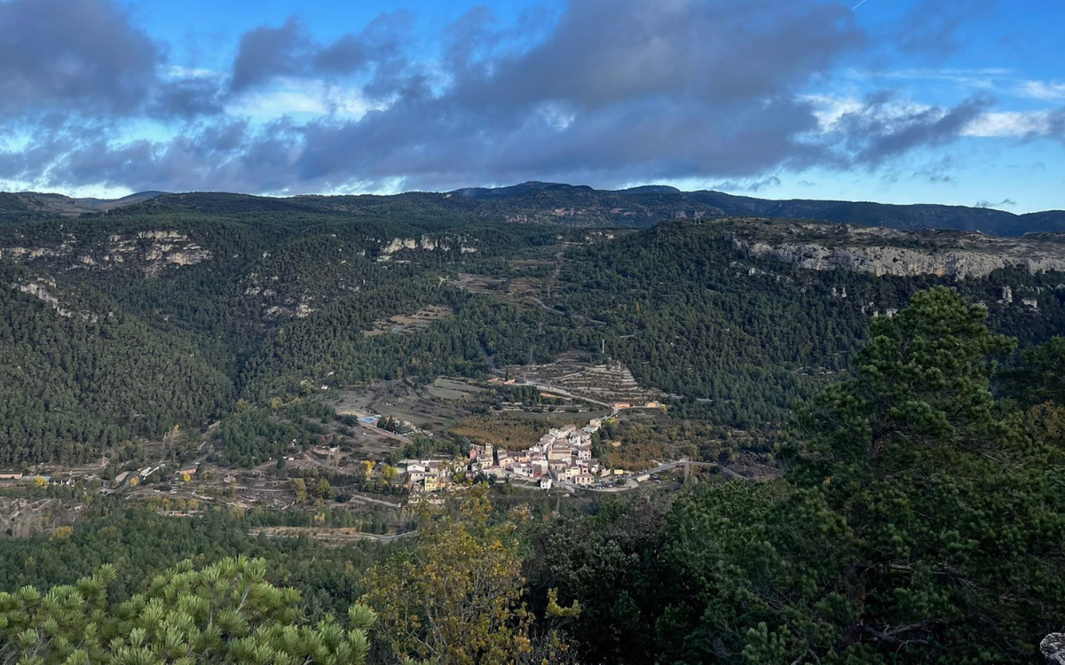 El municipi menys poblat de la demarcació de Tarragona és la Febró, a la comarca del Baix Camp.