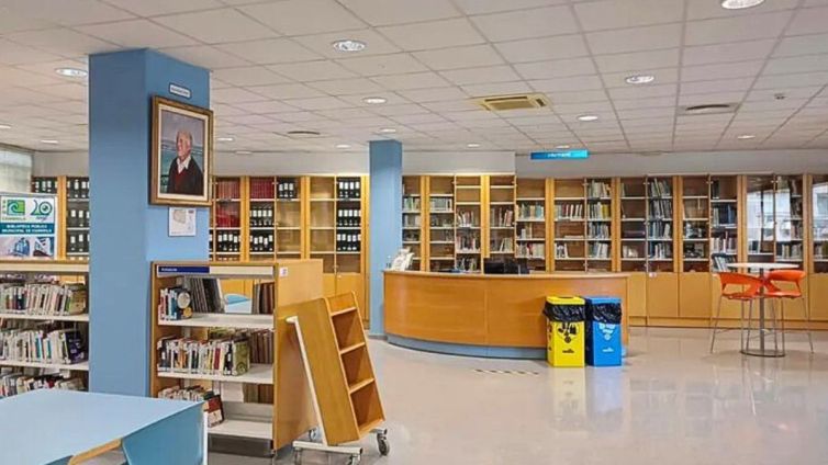 biblioteca municipal cambrils nacio (1)