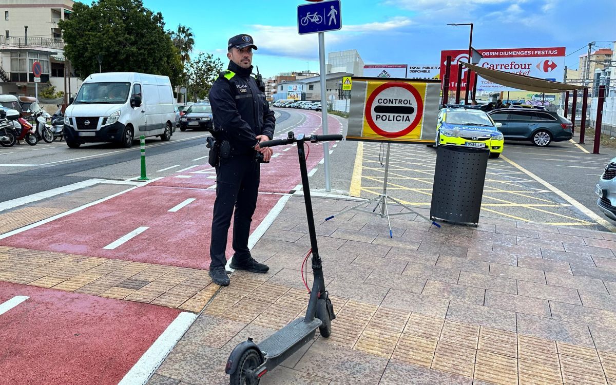 Imatge d'arxiu d'un control policial a tocar de l'estació