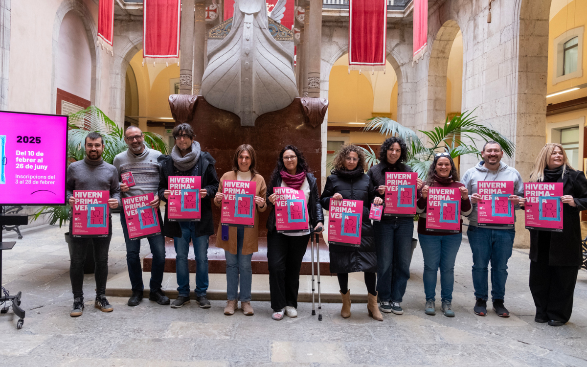 La presentació de la nova programació de la Xarxa de Centres Cívics de Tarragona s'ha fet al Pati Jaume I del Palau Municipal.