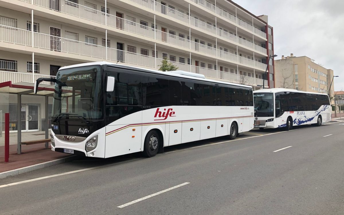 Imatge d'arxiu dels autobusos interurbans a Mont-roig i Miami