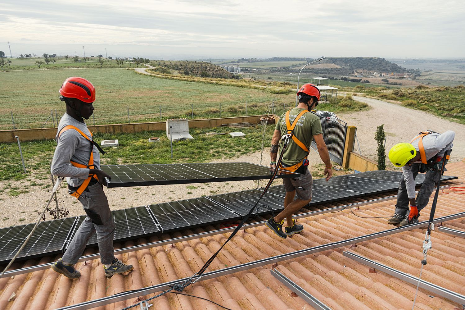 Becquel ofereix una subvenció per instal·lar panells solars a habitatges i empreses