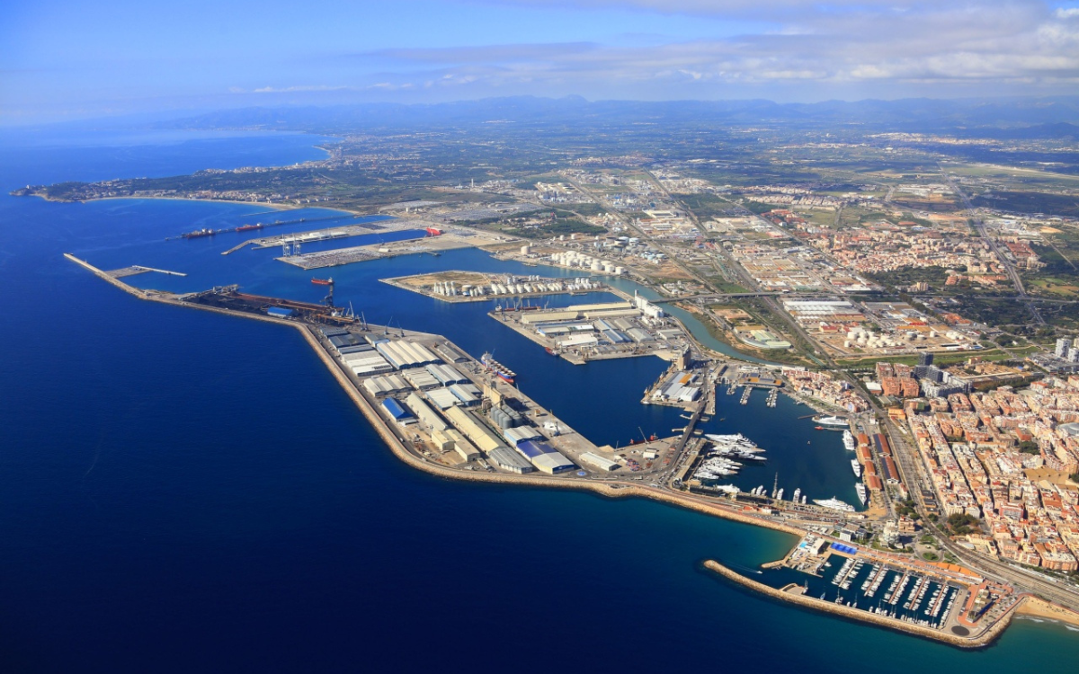 Vista aèria de les instal·lacions del Port de Tarragona.