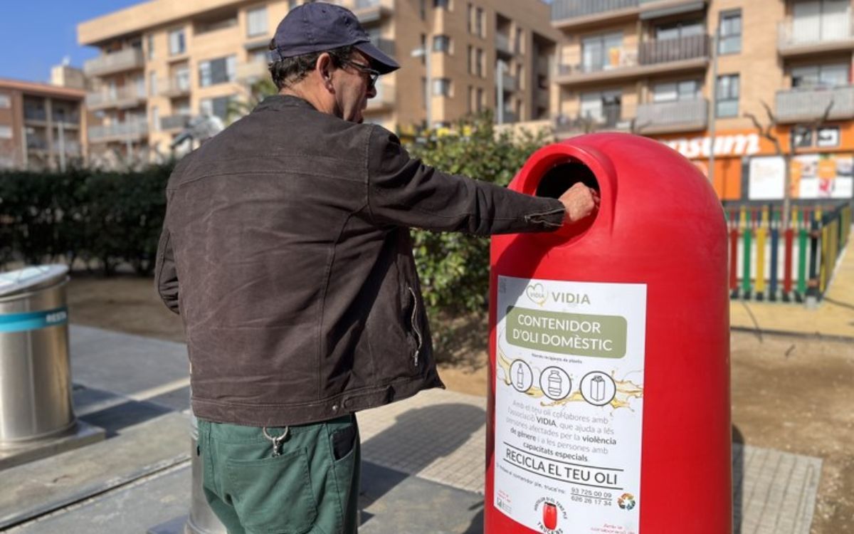 Els nous contenidors d'oli usat se sumaran als 8 que ja hi ha a Vandellòs i l'Hospitalet de l'Infant.