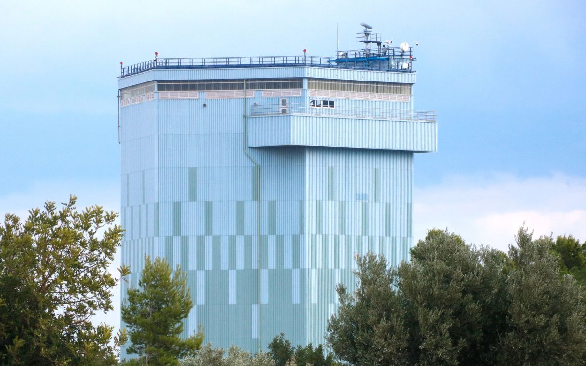 Edifici de contenció de l'antiga central nuclear de Vandellòs I. 