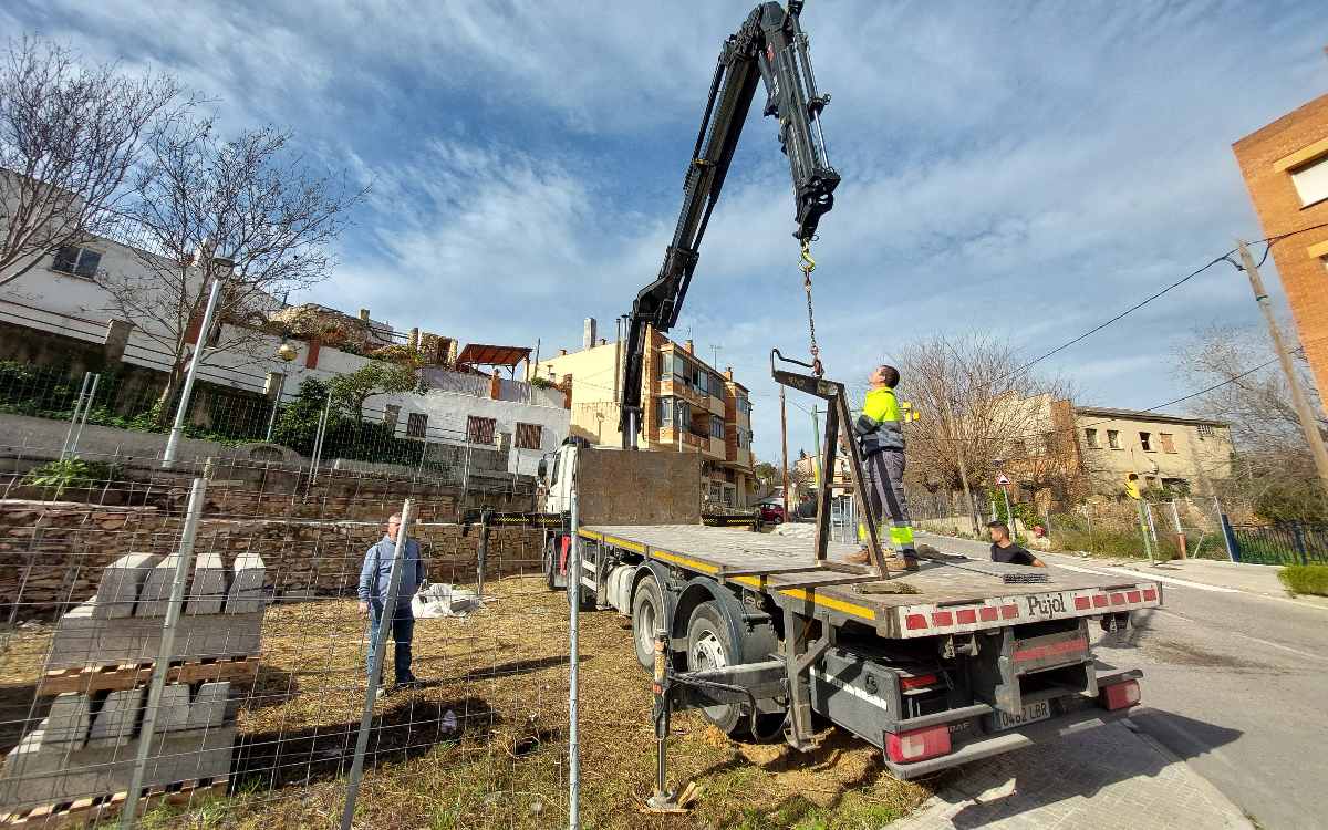 Imatge de l'inici de les obres a l'ermita