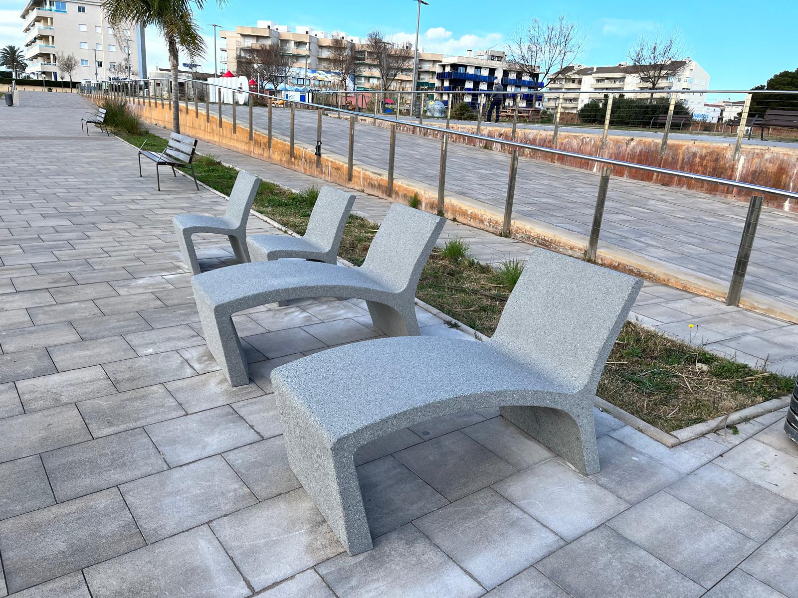 Bancs del Passeig Marítim