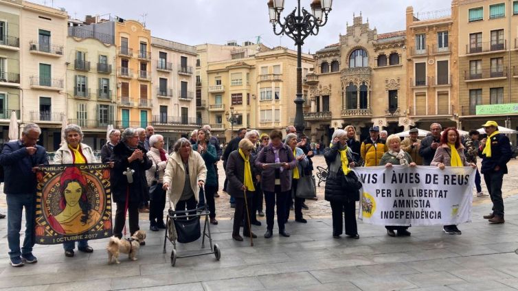 avis avies llibertat reus placa mercadal sandra perez nacio (1)