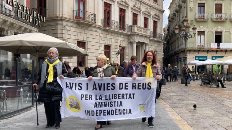 avis avies llibertat reus placa mercadal sandra perez nacio (4)