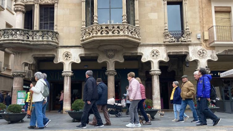 avis avies llibertat reus placa mercadal sandra perez nacio (2)