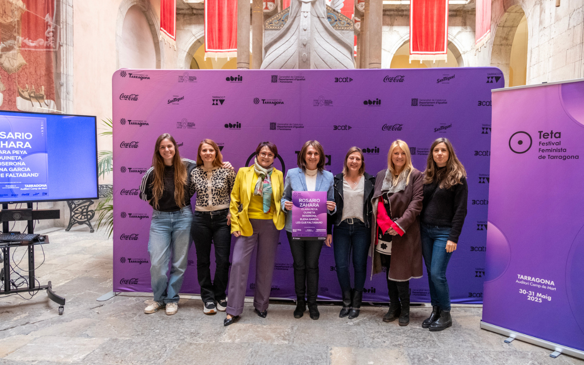 Foto de família de la presentació del Festival Teta de Tarragona.