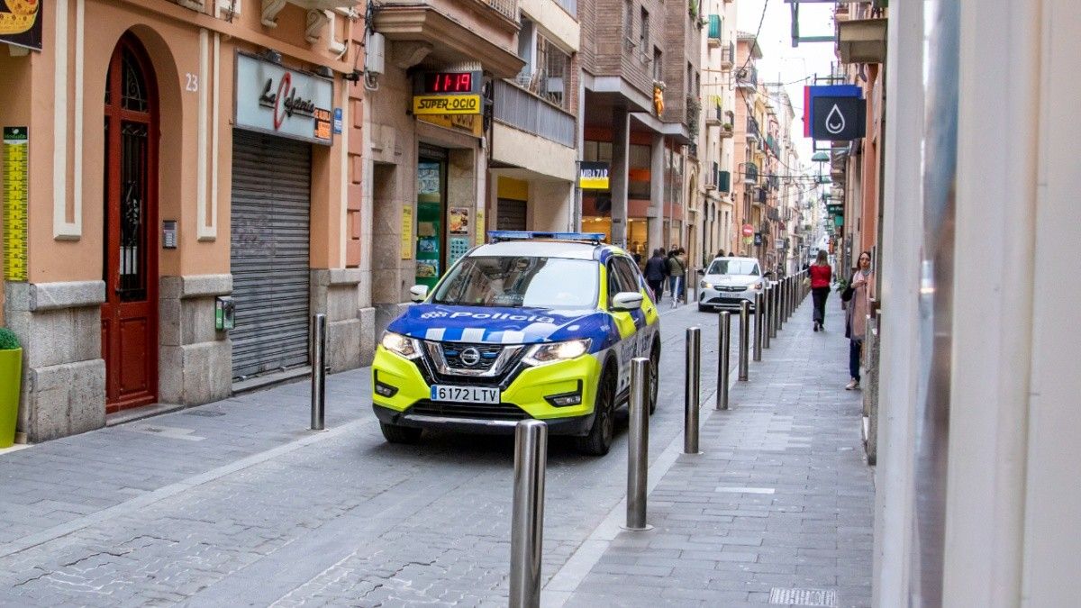 La Guàrdia Urbana de Tarragona de desplegar quatre patrulles per localitzar els implicats en la baralla.
